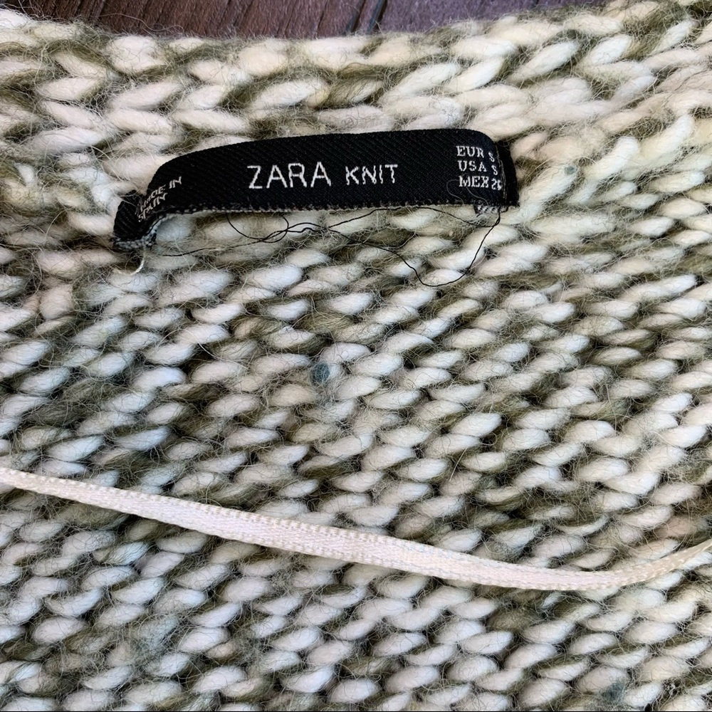 Zara Green White Long Sleeve Knit V Neck Sweater Small - Picture 9 of 10